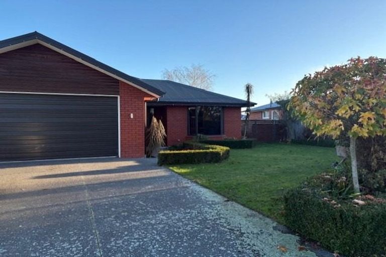 Photo of property in 17 Buckleys Terrace, Tinwald, Ashburton, 7700