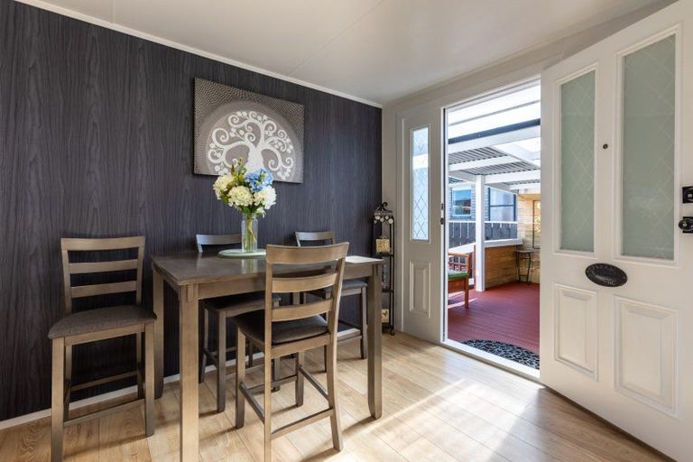 Photo of property in 63 Burgoyne Street, Woodville, 4920