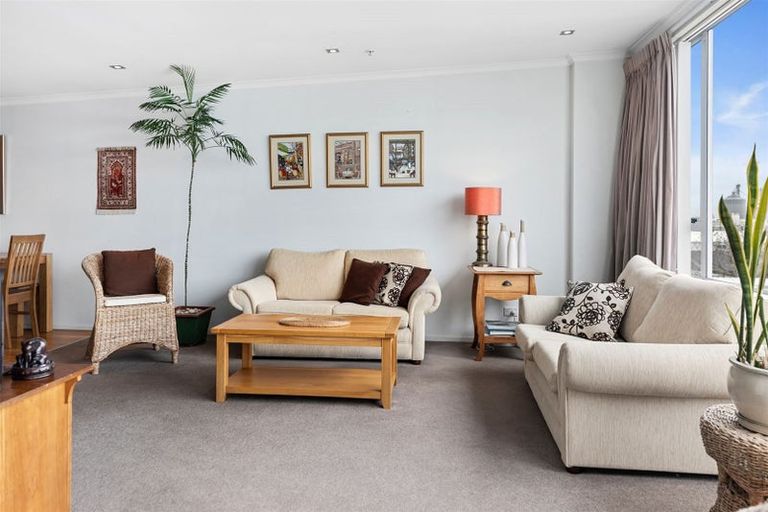 Photo of property in 310/332 Maunganui Road, Mount Maunganui, 3116