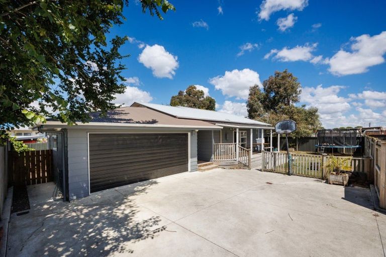 Photo of property in 8a Kaimanawa Street, Kelvin Grove, Palmerston North, 4414