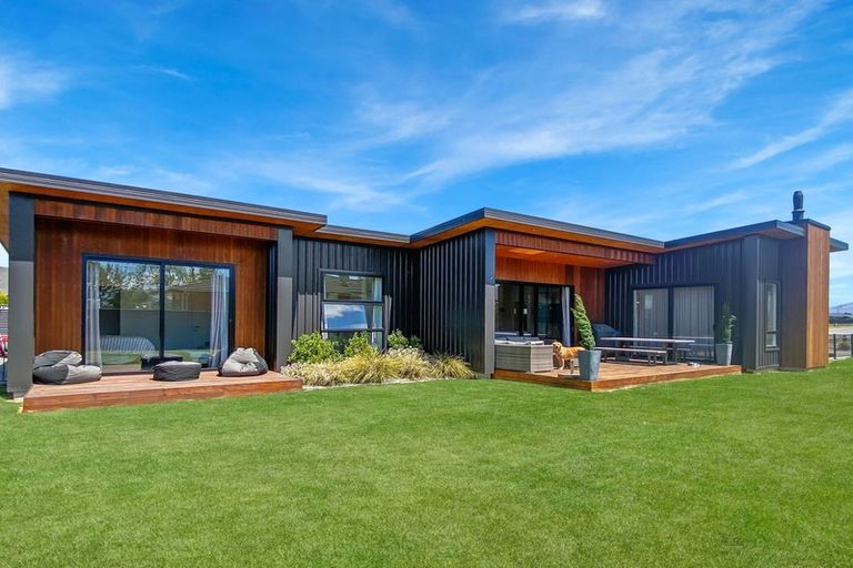 Photo of property in 3 Grandvue Drive, Twizel, 7901
