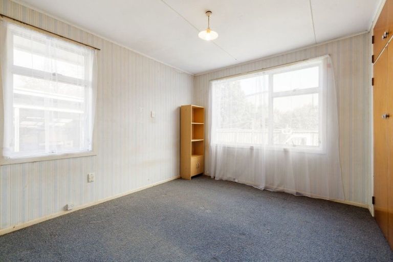 Photo of property in 63 Oakfield Crescent, Pukete, Hamilton, 3200