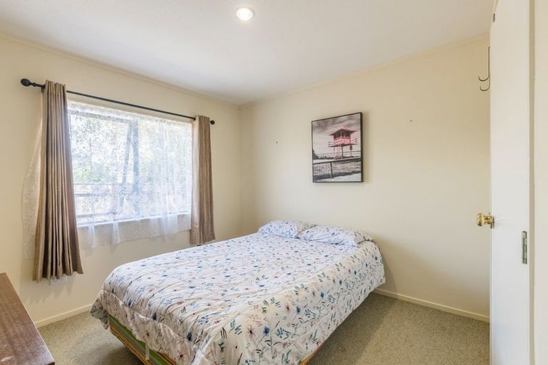 Photo of property in 33 Rosewood Place, Paraparaumu, 5032