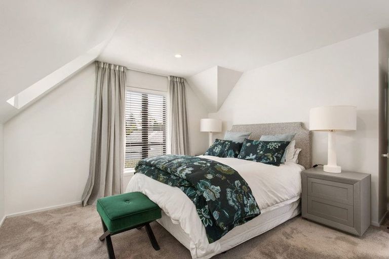 Photo of property in 2 Wairarapa Terrace, Merivale, Christchurch, 8014