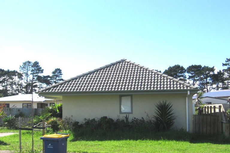Photo of property in 18 Legacy Drive, Henderson, Auckland, 0612