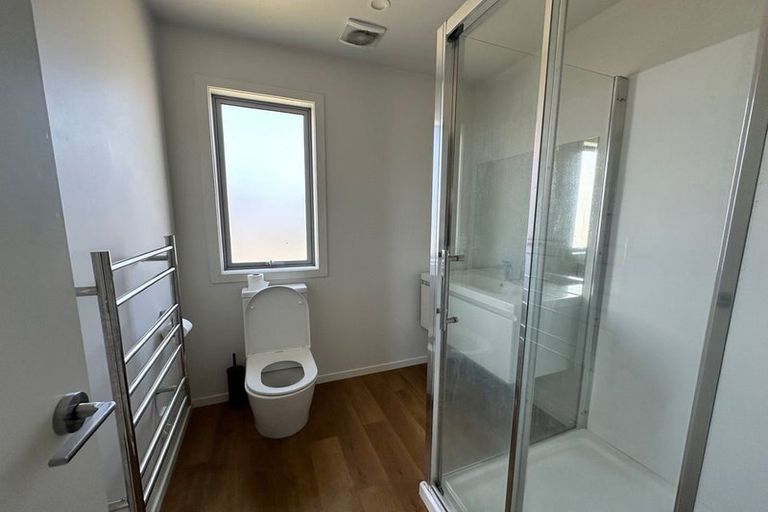 Photo of property in 30 Barber Grove, Moera, Lower Hutt, 5010