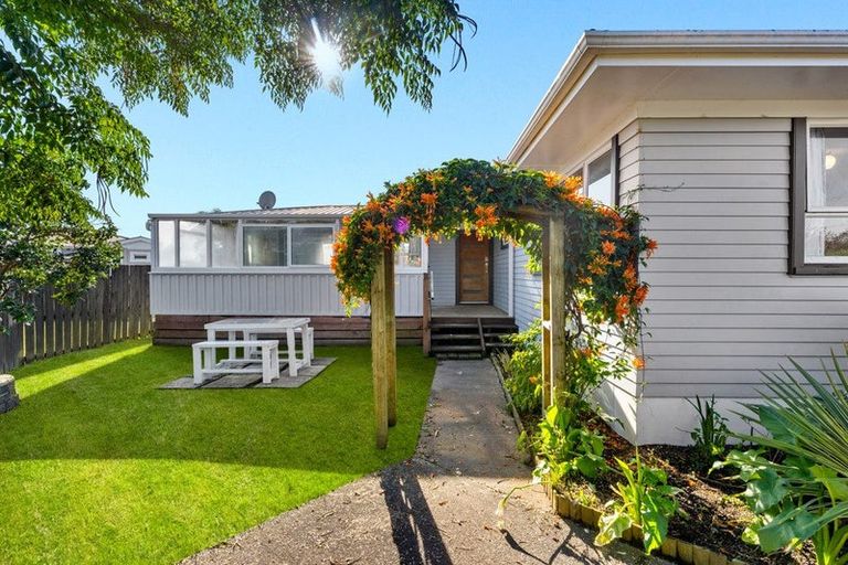Photo of property in 53b Springs Road, Parakai, 0830