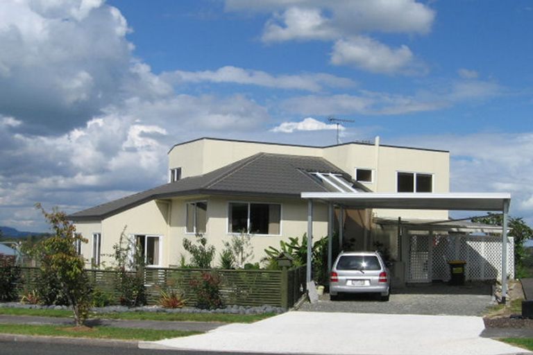 Photo of property in 155 West Harbour Drive, West Harbour, Auckland, 0618