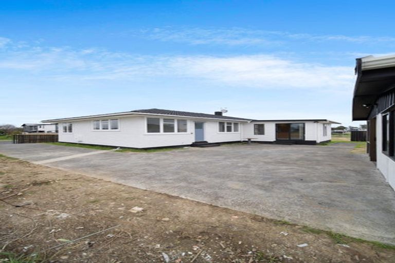 Photo of property in 15 Mayflower Close, Mangere East, Auckland, 2024