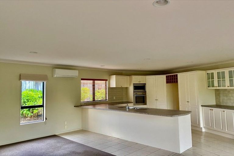 Photo of property in 28 Keswick Crescent, Huntington, Hamilton, 3210