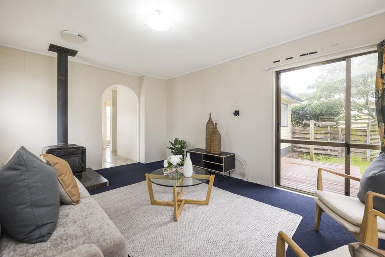 Photo of property in 12 Escort Grove, Awapuni, Palmerston North, 4412