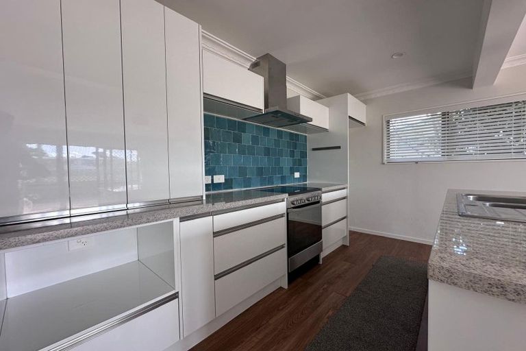 Photo of property in 2/12 Pemberton Crescent, Greerton, Tauranga, 3112