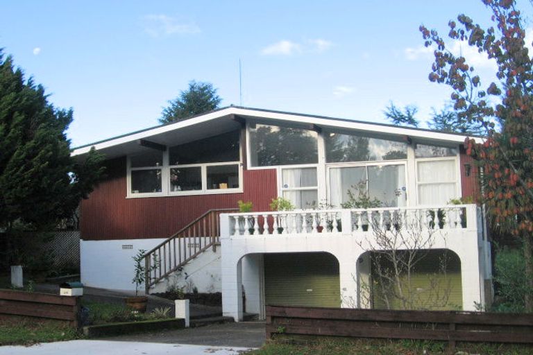 Photo of property in 26 Crompton Road, Massey, Auckland, 0614