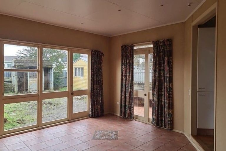 Photo of property in 29 Apollo Parade, Milson, Palmerston North, 4414