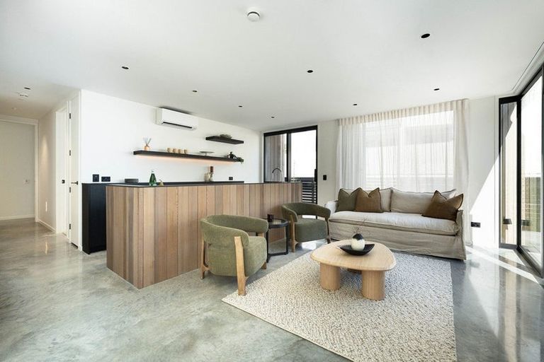 Photo of property in 30b Pitau Road, Mount Maunganui, 3116