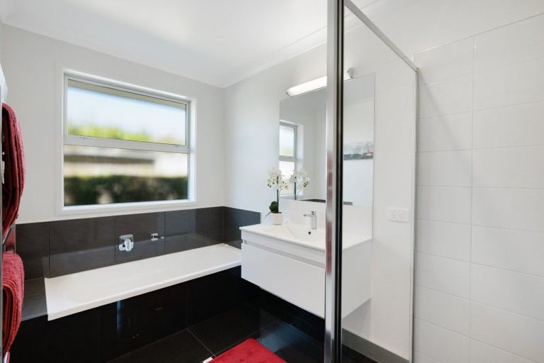 Photo of property in 93 Sandhurst Drive, Papamoa Beach, Papamoa, 3118