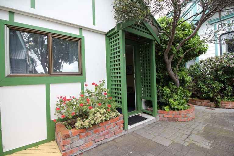 Photo of property in Carillion/the Knoll, 33 Thompson Street, Mount Cook, Wellington, 6011