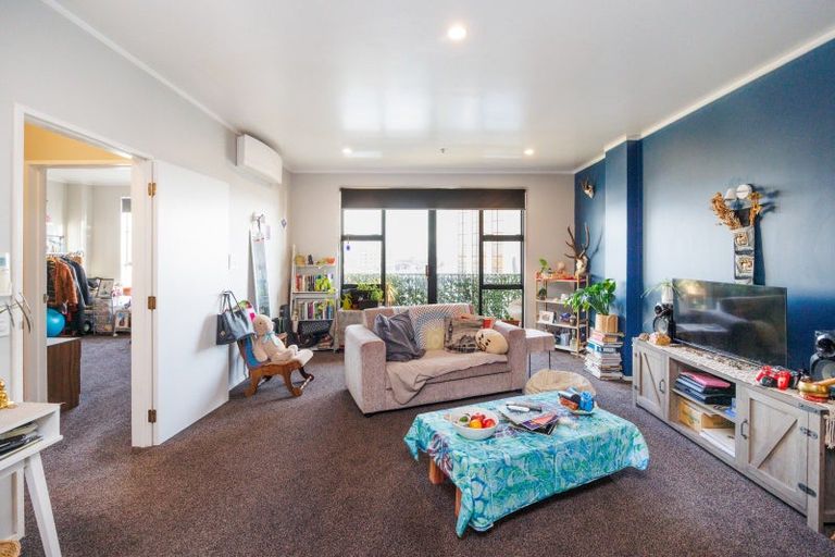 Photo of property in Maddison Apartments, 3/6a Queen Street, Palmerston North, 4410