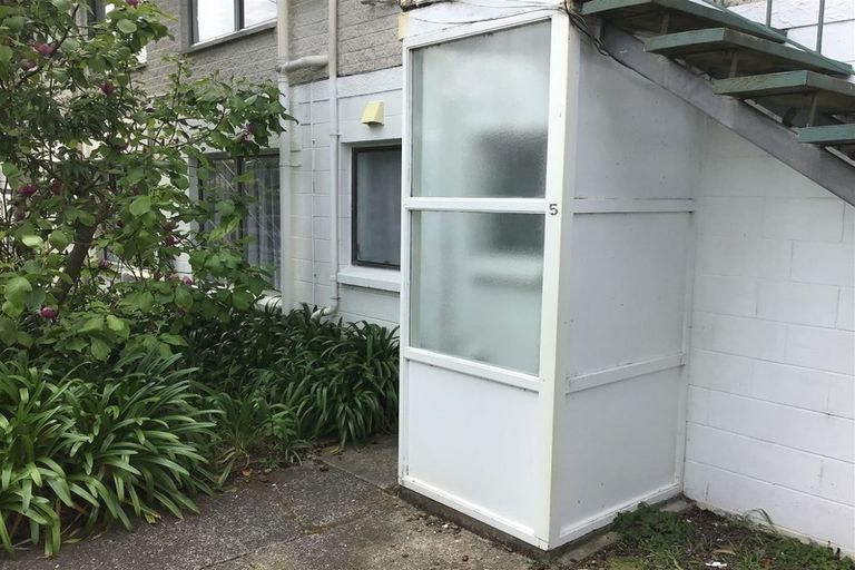 Photo of property in 5/126 Lynwood Road, New Lynn, Auckland, 0600