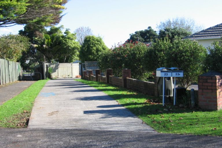 Photo of property in 2/23 Mickle Street, Te Atatu South, Auckland, 0610