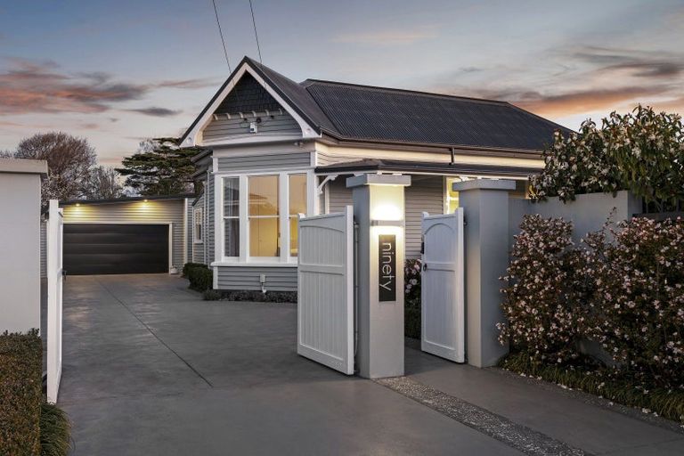 Photo of property in 90 Hawthorne Street, Strowan, Christchurch, 8052