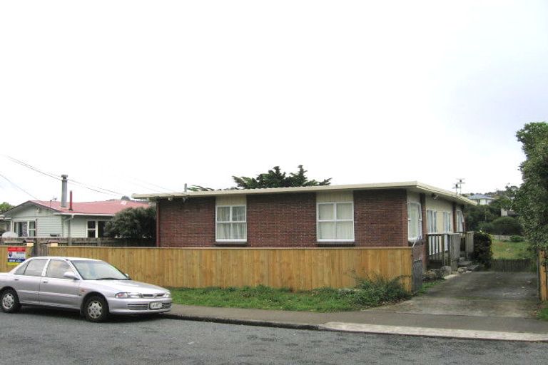 Photo of property in 31 Oswald Crescent, Paparangi, Wellington, 6037