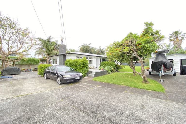 Photo of property in 673 Te Atatu Road, Te Atatu Peninsula, Auckland, 0610