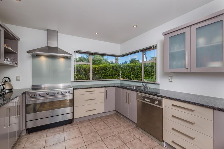 Photo of property in 9 Ranui Avenue, Kerikeri, 0230