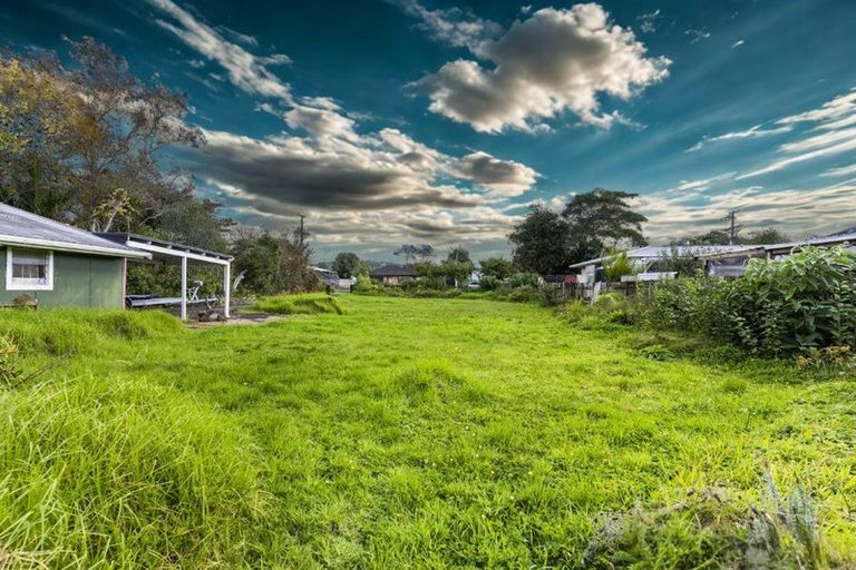 Photo of property in 3 Knox Road, Swanson, Auckland, 0612
