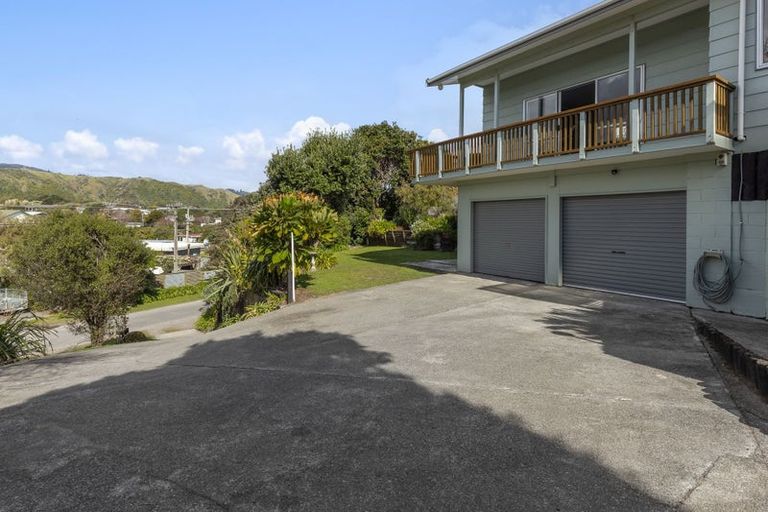 Photo of property in 3 Miro Road, Raumati South, Paraparaumu, 5032