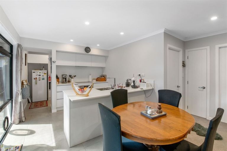 Photo of property in 1 Fairfield Road, Levin, 5510