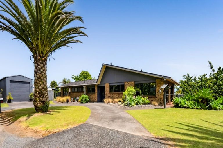 Photo of property in 2 Waireka Road, Omata, New Plymouth, 4374