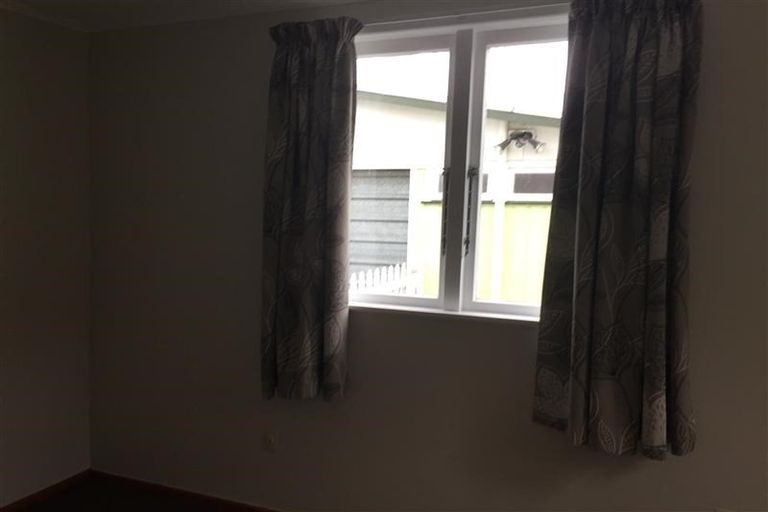 Photo of property in 5 Hammond Road, Taradale, Napier, 4112