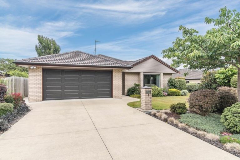 Photo of property in 6 Matuhi Street, Waikanae, 5036