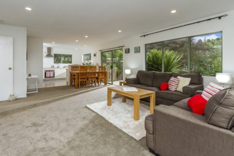 Photo of property in 2/14 Fitzwilliam Drive, Torbay, Auckland, 0630