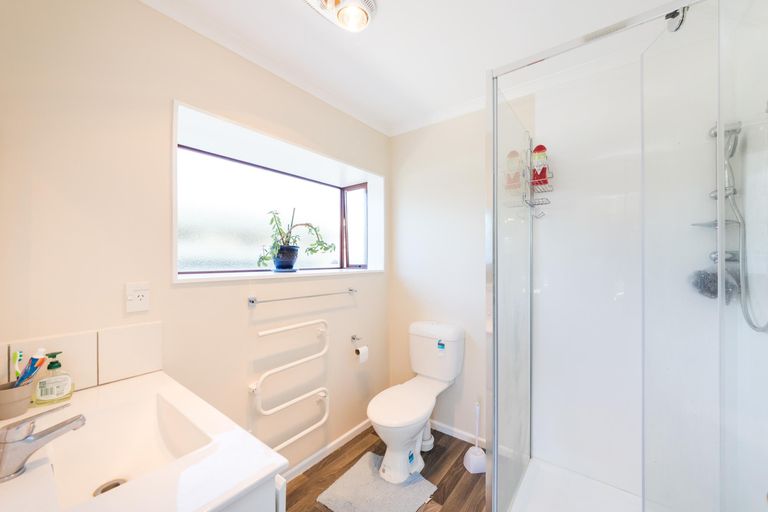 Photo of property in 14 Montana Way, Milson, Palmerston North, 4414