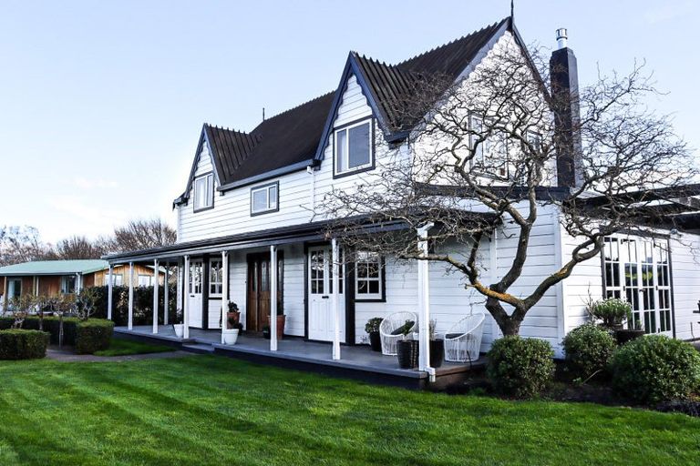 Photo of property in 3 Maclaurin Street, Dannevirke, 4930