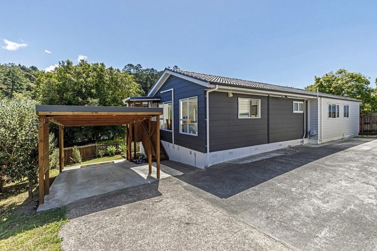 Photo of property in 2/140 Lynn Road, Bayview, Auckland, 0629