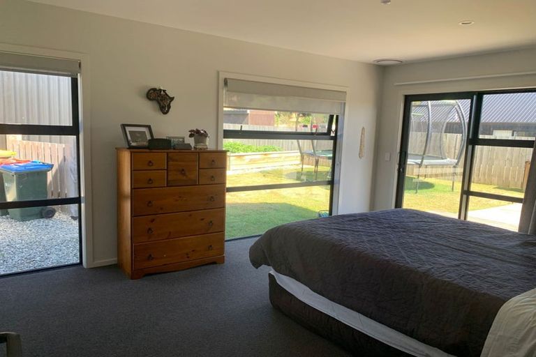 Photo of property in 39 Kingfisher Crescent, Albert Town, Wanaka, 9305