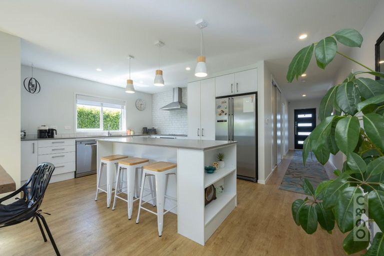 Photo of property in 77a Pohutukawa Parade, Riverhead, 0820
