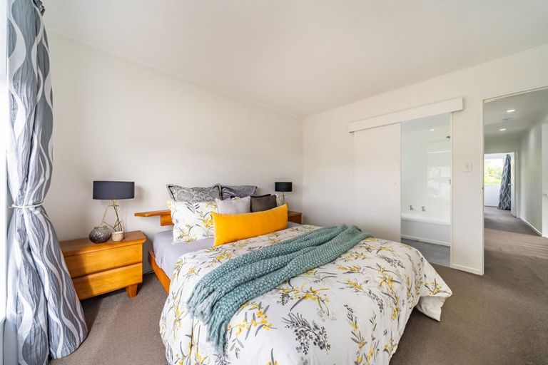 Photo of property in 8 James Cook Drive, Whitby, Porirua, 5024