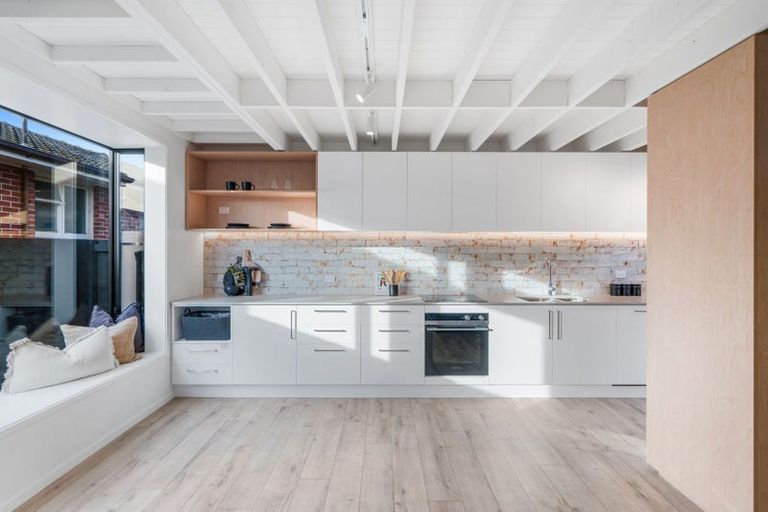 Photo of property in 2/938 Colombo Street, St Albans, Christchurch, 8014