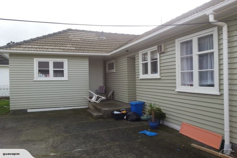 Photo of property in 44 Main Road, Wainuiomata, Lower Hutt, 5014