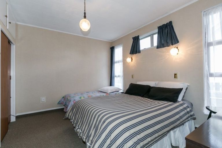 Photo of property in 6 Hinton Road, Taradale, Napier, 4112