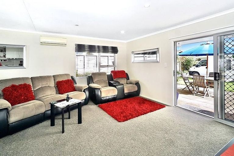 Photo of property in 8b Mcbeth Drive, Te Puke, 3119