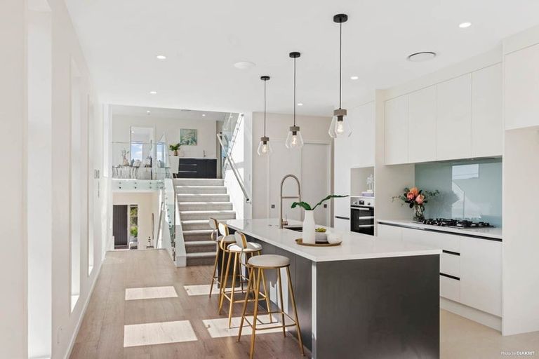 Photo of property in 62 Elevation Street, Flat Bush, Auckland, 2019
