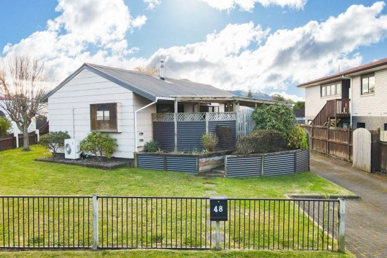 Photo of property in 48 Neri Crescent, Pomare, Rotorua, 3015