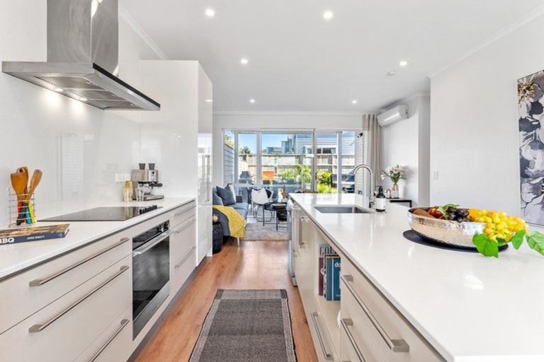 Photo of property in 4 Tyler Davies Drive, Red Beach, 0932