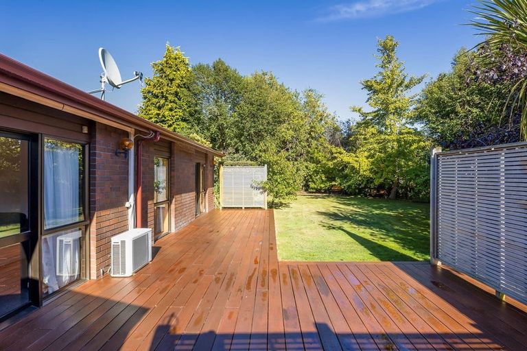 Photo of property in 10 Dulcie Place, Harewood, Christchurch, 8051
