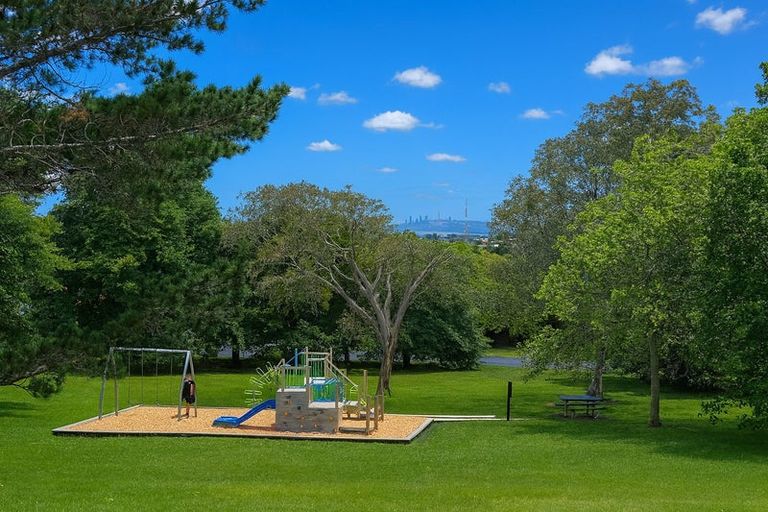 Photo of property in 1/231 Don Buck Road, Massey, Auckland, 0614